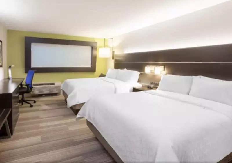 キングサイズベッドのスイートルーム, Doubletree By Hilton Hotel Decatur Riverfront