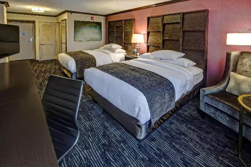 リバービュースタンダードルーム, Doubletree By Hilton Hotel Decatur Riverfront