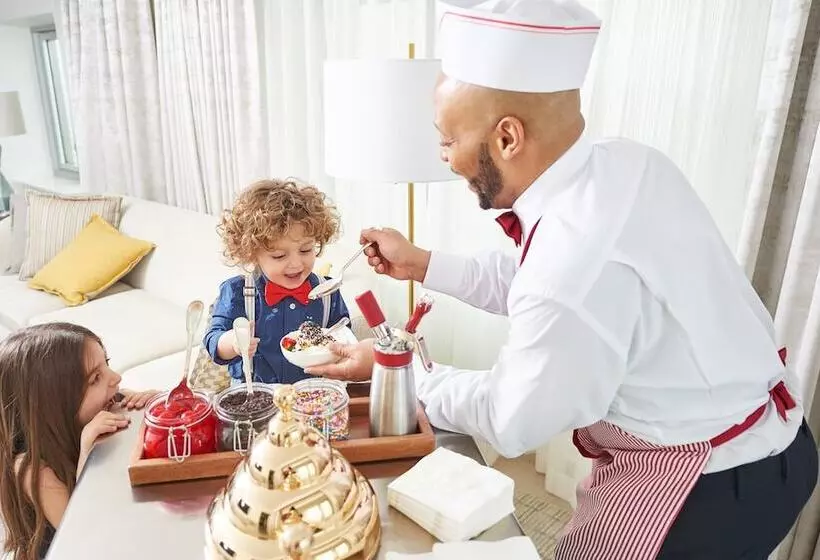 سوییت اجرایی, Four Seasons  Chicago