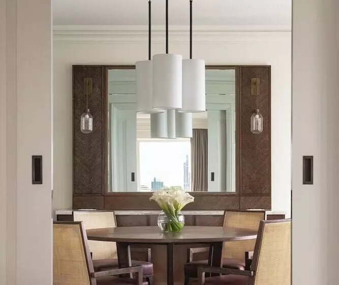 سوییت, Four Seasons  Chicago