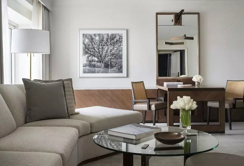 سوئیت با تخت بزرگ, Four Seasons  Chicago