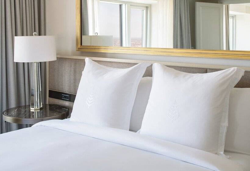 سوئیت با تخت بزرگ, Four Seasons  Chicago