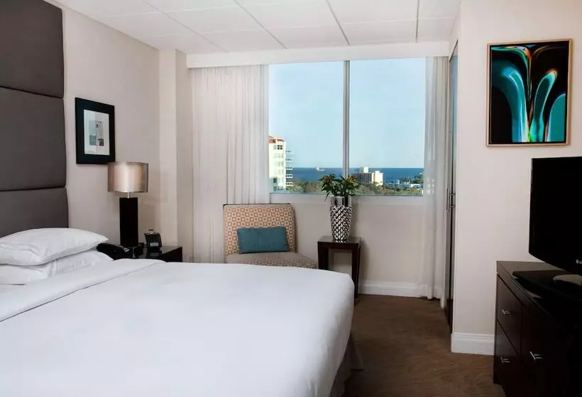 سوئیت با چشم‌انداز, Galleryone Doubletree Hilton Gc Turtle Cove