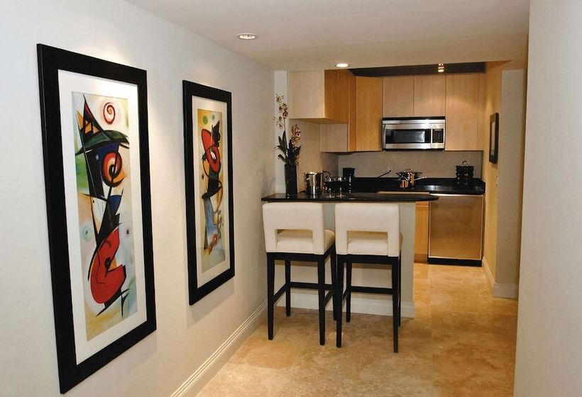 プールビュースイート, Galleryone Doubletree Hilton Gc Turtle Cove