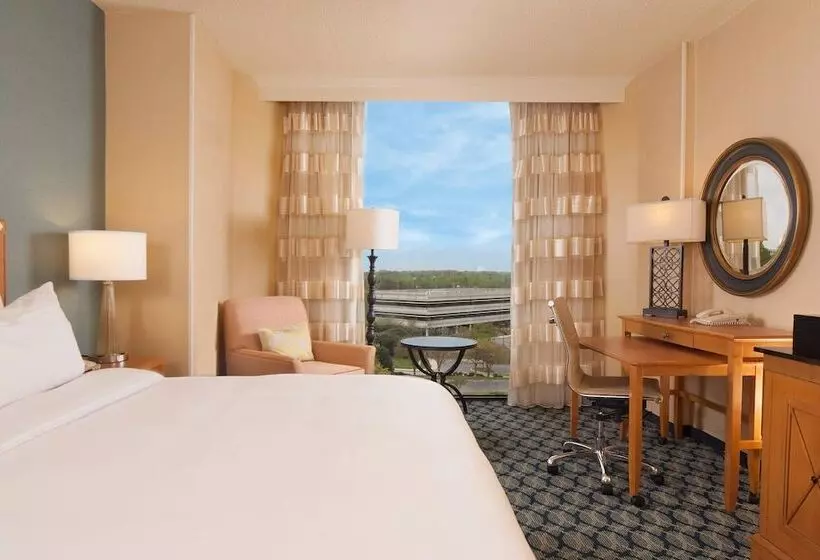 اتاق اجرایی, Greenville Marriott