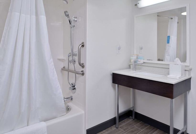 חדר סטנדרט מותאם לאדם עם מוגבלויות, Hampton Inn Greenville