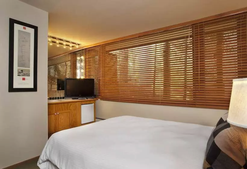 اتاق استاندارد, Hearthstone House