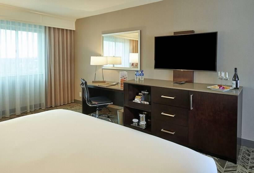 غرفة ديلوكس, Hilton Cincinnati Airport