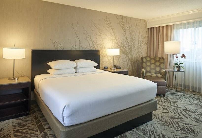 غرفة ديلوكس, Hilton Cincinnati Airport