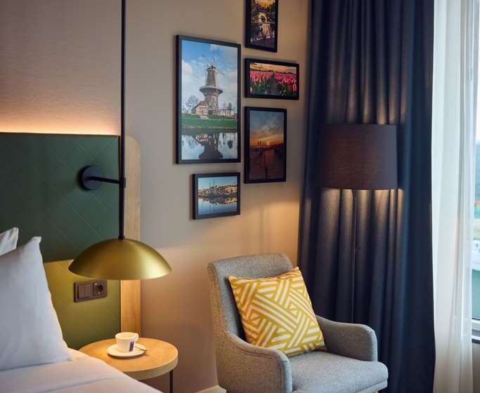 غرفة ديلوكس سرير كينج, Hilton Cincinnati Airport