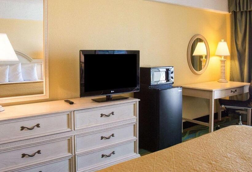 스탠다드 룸 킹사이즈 침대, Quality Inn & Suites Oceanfront