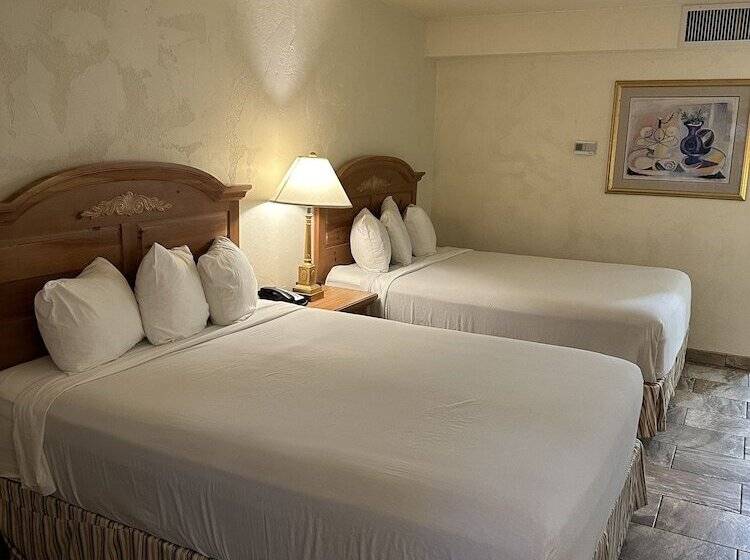 غرفة ديلوكس, Ramada Hotel & Conference Center By Wyndham Las Cruces