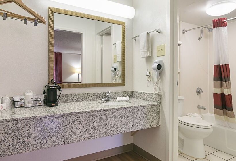 수피리어 룸, Red Roof Inn Forsyth