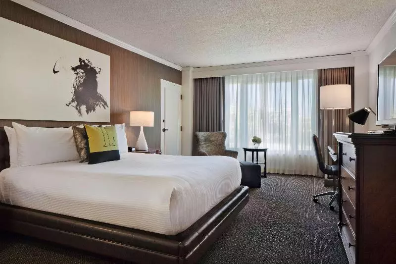 اتاق سوپریور با تخت بزرگ, The Logan Philadelphia Curio Collection By Hilton