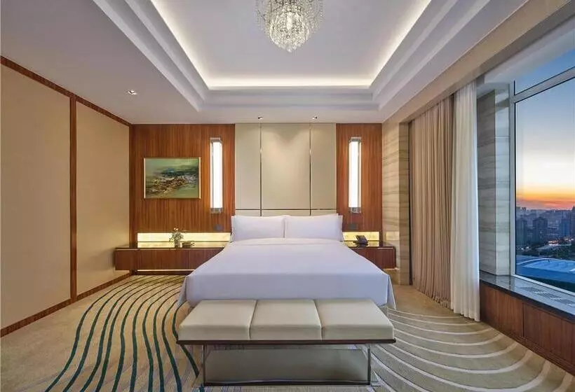 سوئیت با تخت بزرگ, The Logan Philadelphia Curio Collection By Hilton