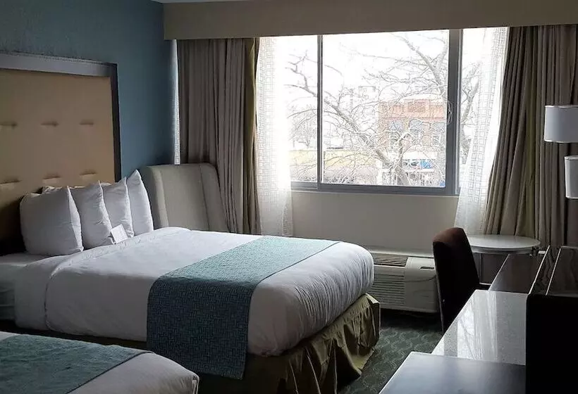 ２ダブルベッドのスタンダードルーム, Wyndham Garden Kenosha Harborside