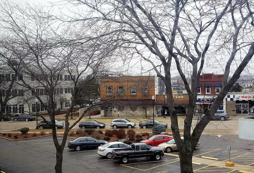 ２ダブルベッドのスタンダードルーム, Wyndham Garden Kenosha Harborside