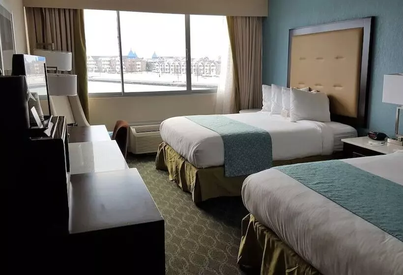 ２ダブルベッドのスタンダードルーム, Wyndham Garden Kenosha Harborside