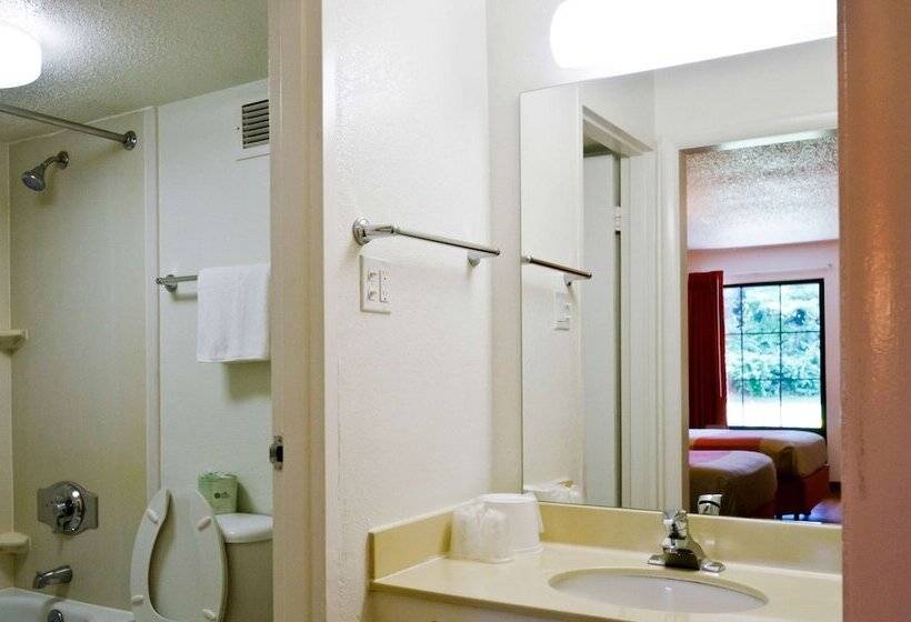 Номер Стандарт 2 Двуспальные Кровати, Motel 6 Frederick, Md   Fort Detrick