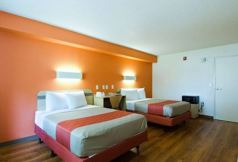 Номер Стандарт 2 Двуспальные Кровати, Motel 6 Frederick, Md   Fort Detrick