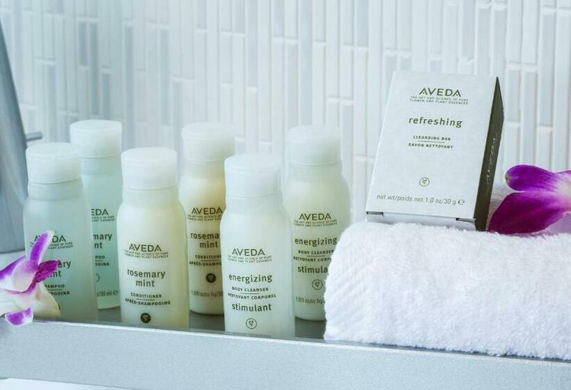 חדר סטנדרט עם מיטת קינג, Renaissance Orlando Resort – Disney Springs® Area