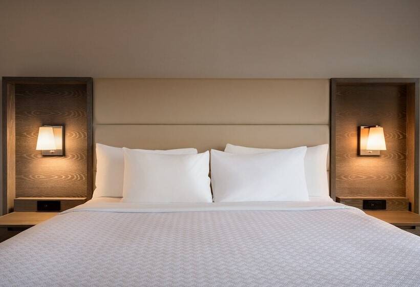 غرفة قياسية, Crowne Plaza Englewood, An Ihg