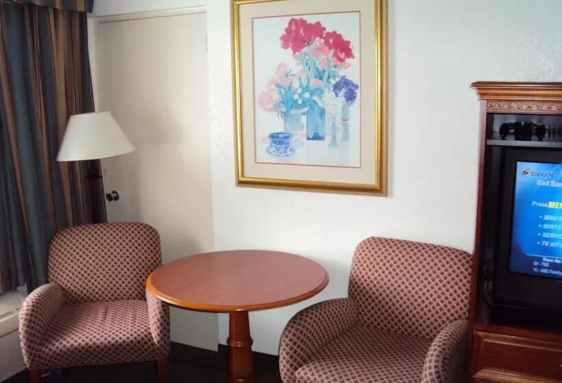 キングサイズベッドのデラックススイート, Days Inn By Wyndham Rutland/killington Area