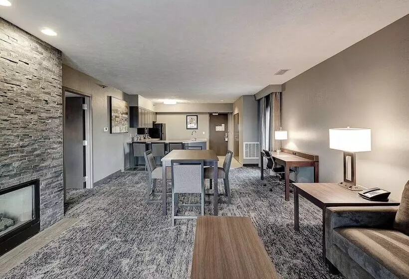 سوئیت پرزیدنت, Doubletree By Hilton Hotel Bloomington
