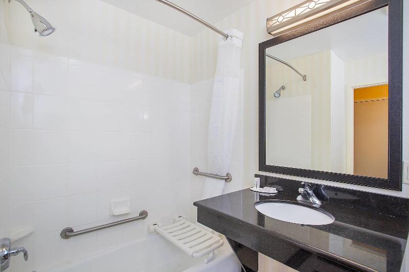 חדר סטנדרט עם מיטת קינג, Fairfield Inn & Suites Cookeville