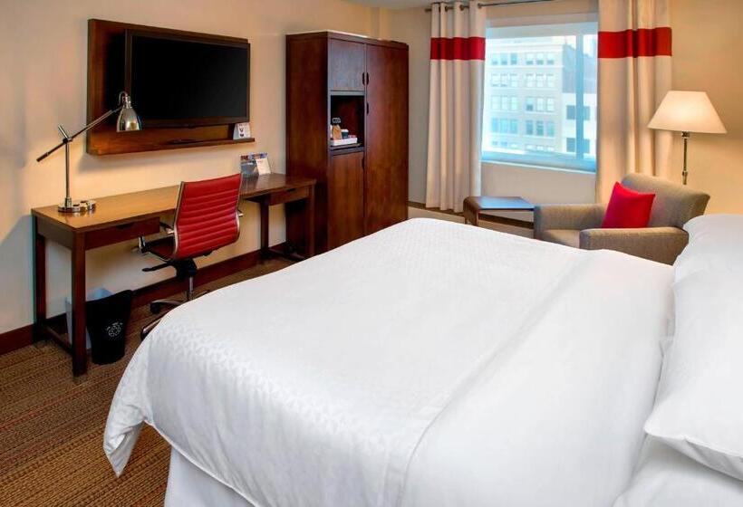 带大床的标准间, Four Points By Sheraton Charleston