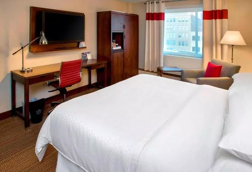 キングサイズベッドのスタンダードルーム, Four Points By Sheraton Charleston