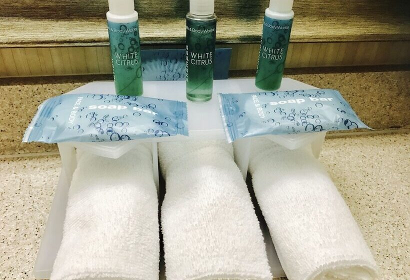 غرفه قياسيه سريرين مزدوجين, Holiday Inn Express Walnut Creek, An Ihg