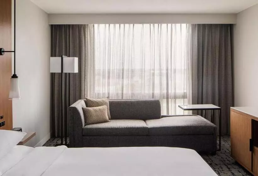 キングサイズベッドのスタンダードルーム, Houston Marriott South At Hobby Airport