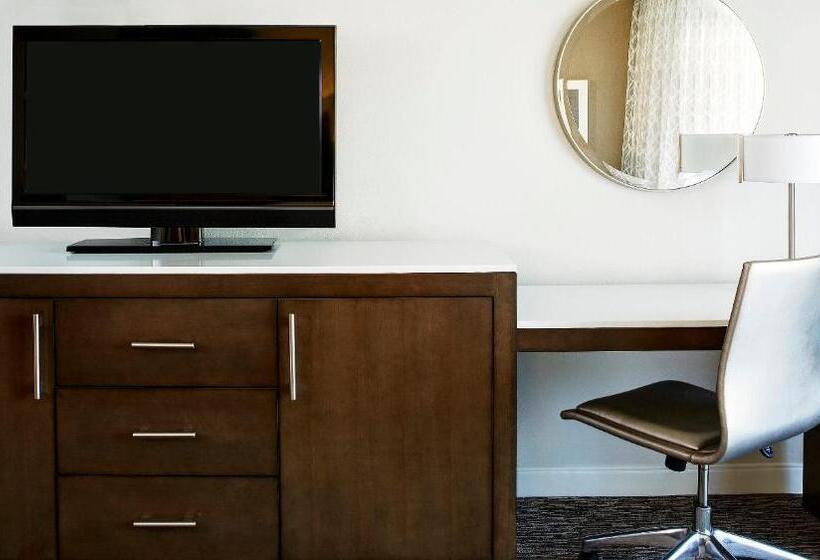 غرفة قياسية سرير كينج لذوى الإحتياجات الخاصة, Hyatt Regency Newport Beach