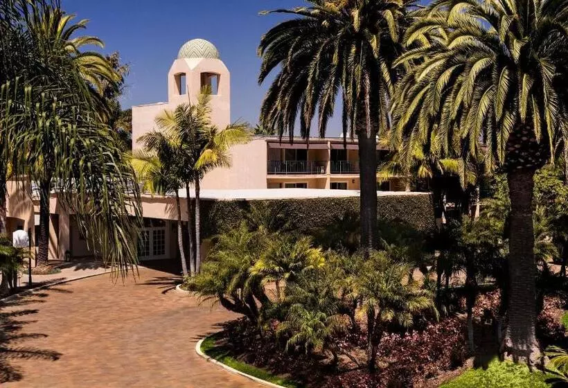 سوییت اجرایی, Hyatt Regency Newport Beach
