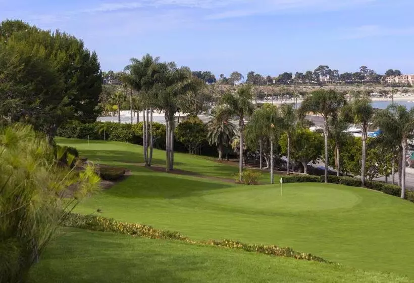 سوییت اجرایی, Hyatt Regency Newport Beach