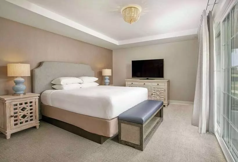 سوئیت پریمیوم, Hyatt Regency Newport Beach