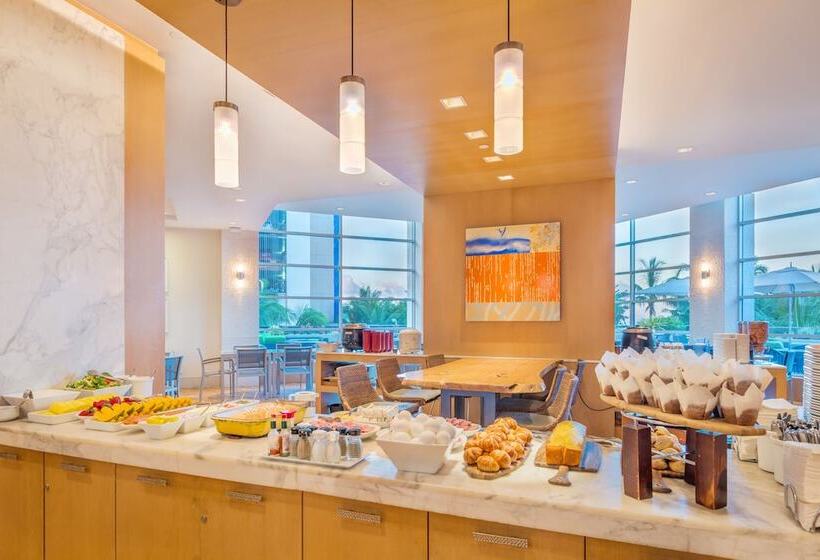 带海景的俱乐部房间, Hyatt Regency Waikiki Beach Resort & Spa