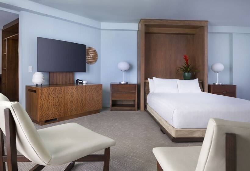 سوییت خانوادگی, Hyatt Regency Waikiki Beach Resort & Spa
