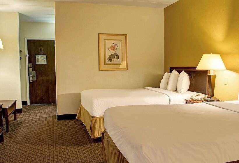 带2个双人床的标准工作室, Quality Inn North