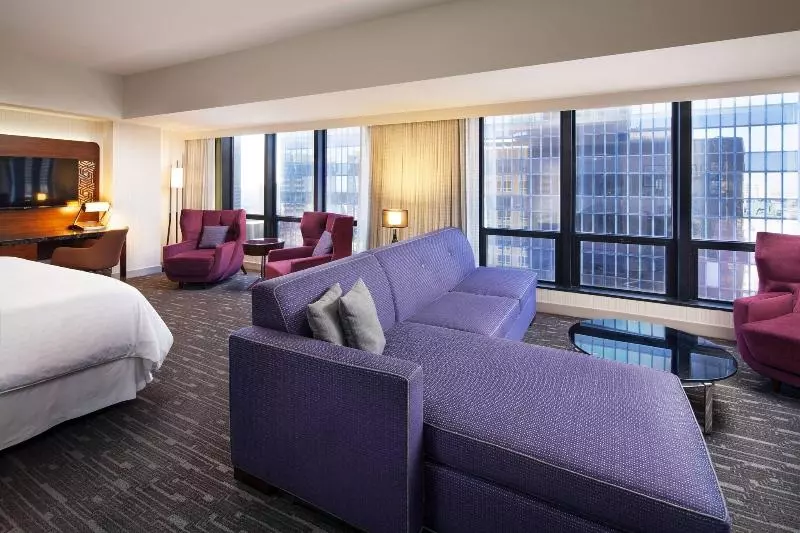 キングサイズベッドのスタンダードルーム, Sheraton Grand Los Angeles
