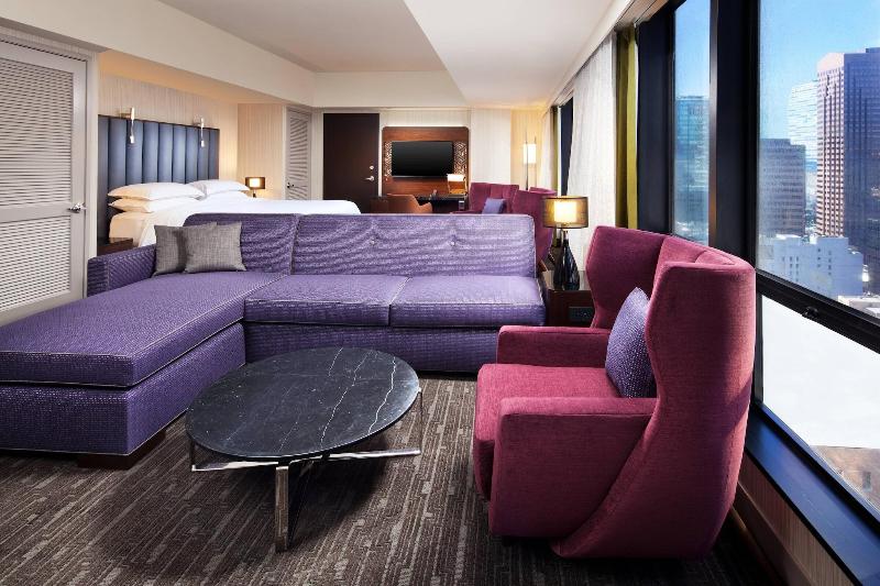 غرفة قياسية سرير كينج, Sheraton Grand Los Angeles