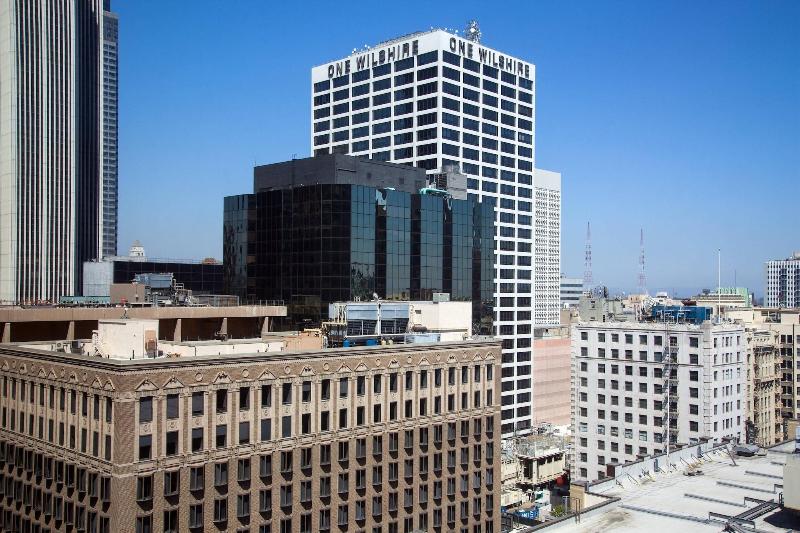 Номер Клуб Кровать Кинг, Sheraton Grand Los Angeles