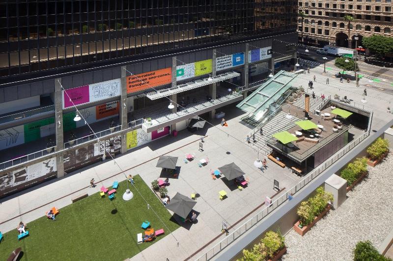 غرفة كلوب سرير كينج, Sheraton Grand Los Angeles