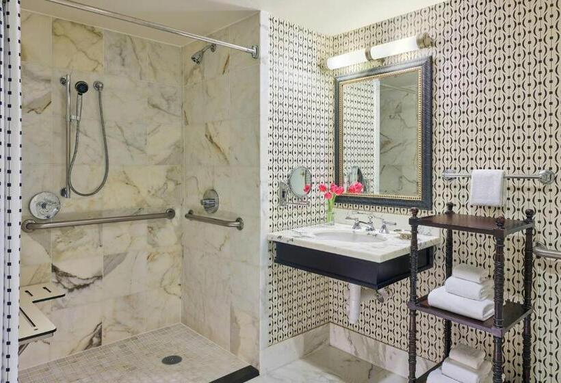 غرفة ديلوكس لذوى الاحتياجات الخاصة, The Alexandrian Old Town Alexandria, Autograph Collection