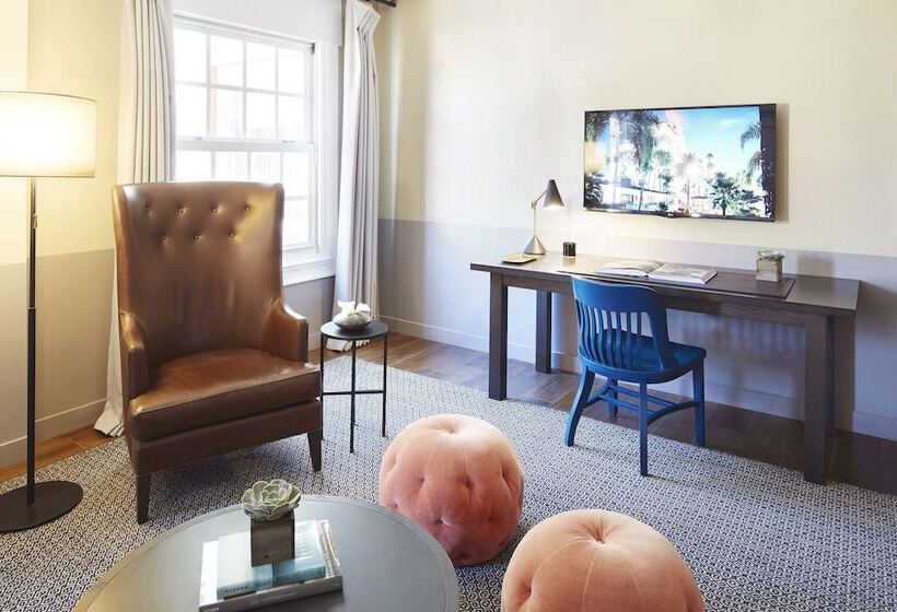 Quarto Deluxe, The Hollywood Roosevelt