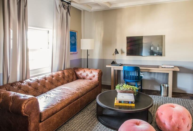 Люкс, The Hollywood Roosevelt