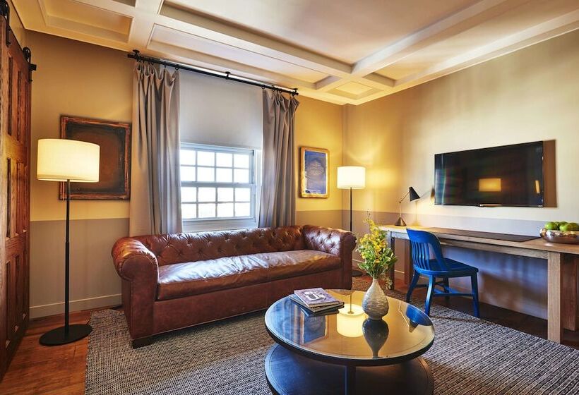 Люкс, The Hollywood Roosevelt