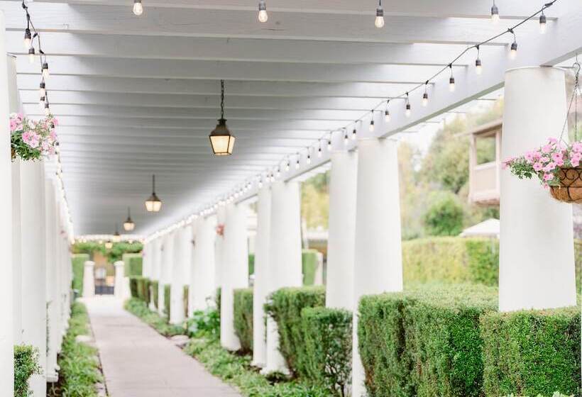 小室, The Langham Huntington, Pasadena