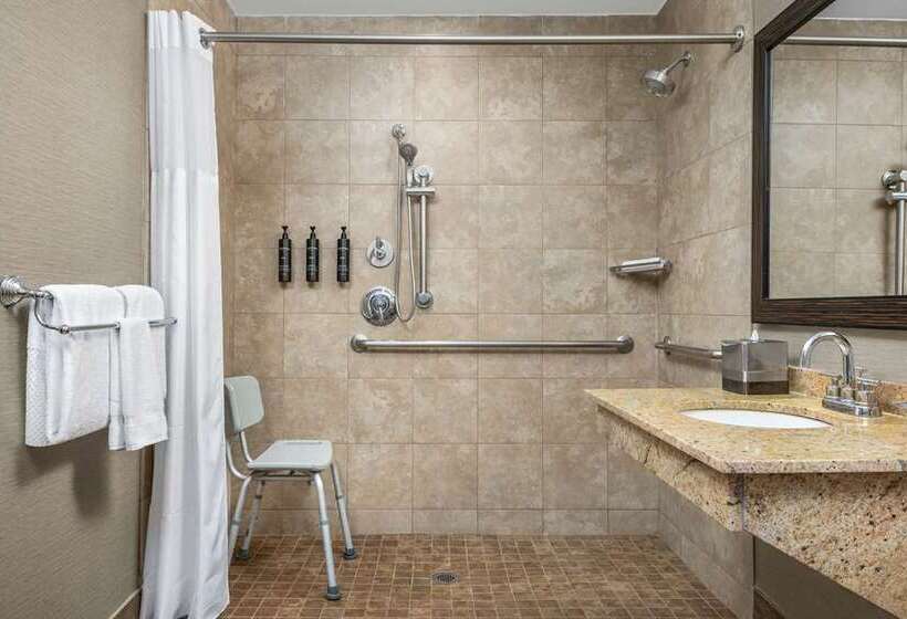 غرفة قياسية, The Verve Hotel Boston Natick, Tapestry Collection By Hilton